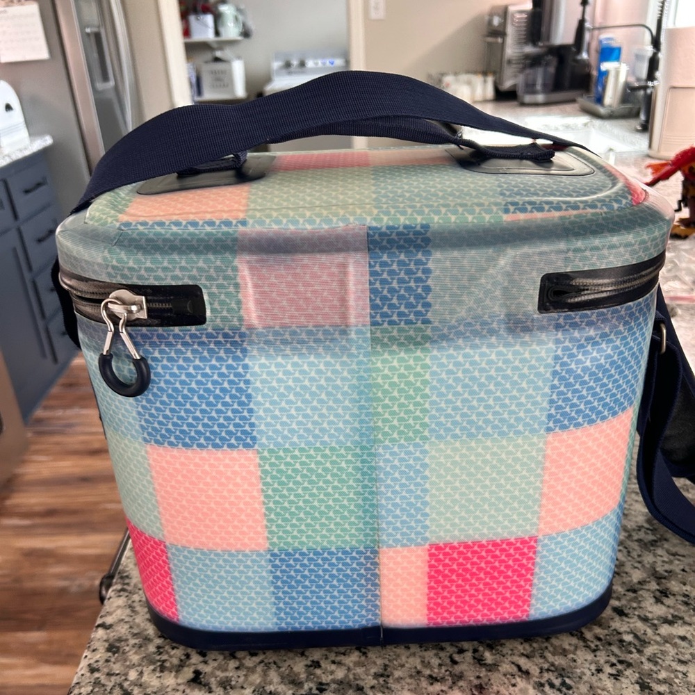 Vineyard Vines x Target Patchwork Whale 12 Can Soft Cooler - Pink/Blue - Picture 5 of 11